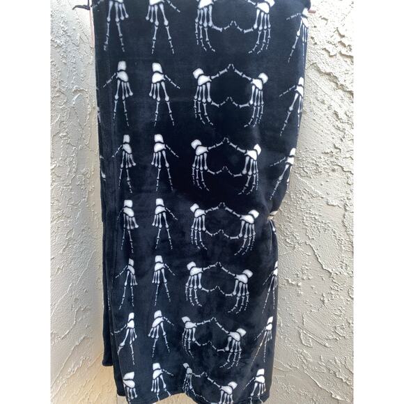 Betsey Johnson Skeleton Hands Shower Curtain Set & Plush Throw Blanket | Gothic - Picture 3 of 5